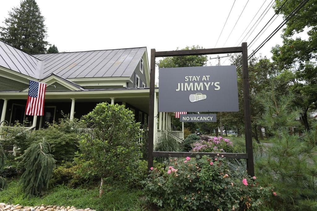 Stay At Jimmy'S Woodstock Bagian luar foto